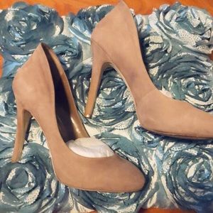 BCBG imitation suede heels